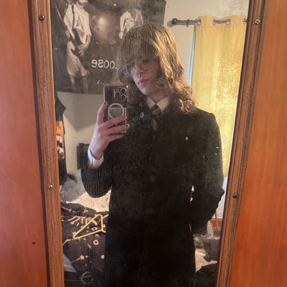 Meet your Posher, Johnathan - Picture 2 of 2